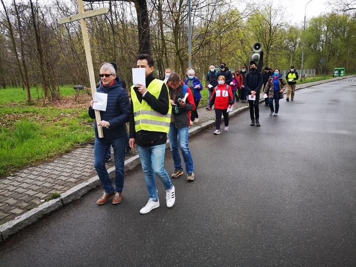 Pielgrzymka z wrocławskiej Leśnicy do Lutyni