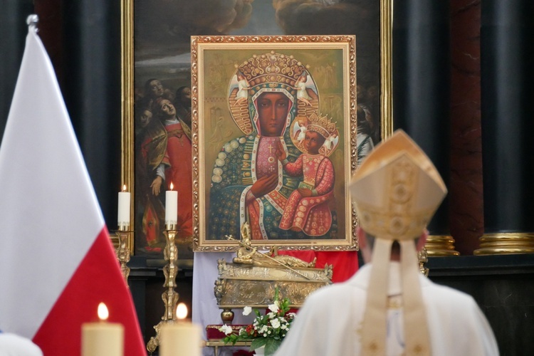 Eucharystia za śp. abp. Gocłowskiego