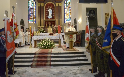 Mszy św. przewodniczył i kazanie wygłosił ks. mjr Łukasz Hubacz, proboszcz parafii św. Stanisława.