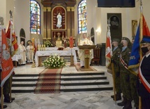 Mszy św. przewodniczył i kazanie wygłosił ks. mjr Łukasz Hubacz, proboszcz parafii św. Stanisława.