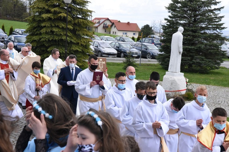 Kwiatonowice. Dedykacja kościoła