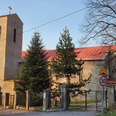 Tutejsza wspólnota parafialna rozpoczęła swoją historię w drugiej połowie XIX w.