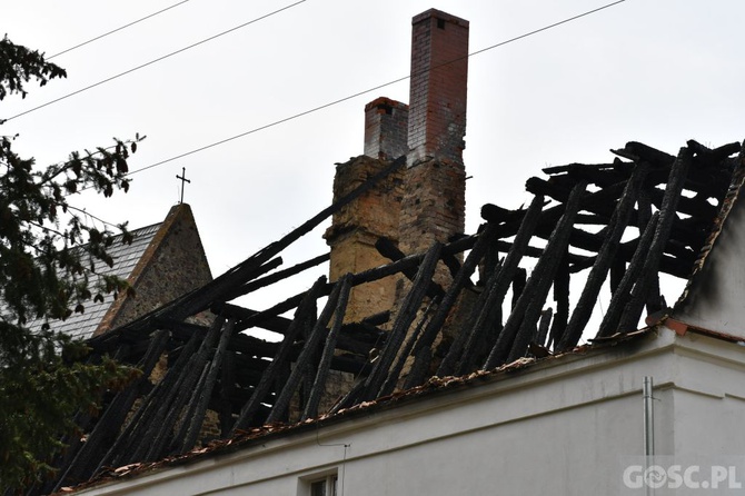 Pożar plebanii w Jakubowie już ugaszony