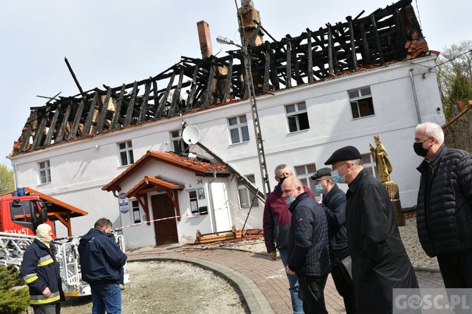 Pożar plebanii w Jakubowie już ugaszony