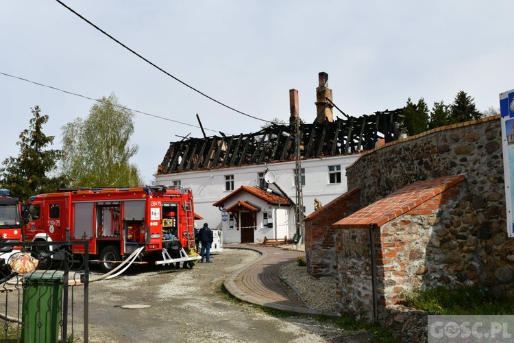 Pożar plebanii w Jakubowie już ugaszony