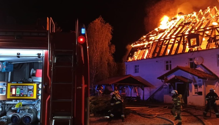 Pożar plebanii w Jakubowie już ugaszony