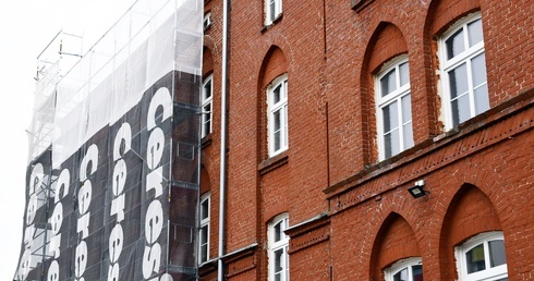 Remont elewacji Domu Miłosierdzia Bożego