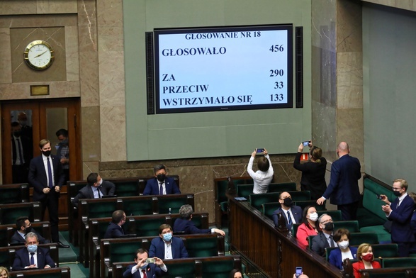 Sejm przyjął ustawę wyrażającą zgodę na ratyfikację Krajowego Planu Odbudowy