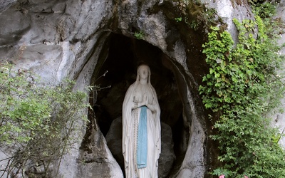 Objawienia Matki Bożej w Lourdes zostały uznane przez Kościół za autentyczne w 1862 r.