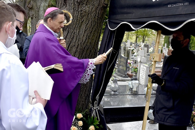 Pogrzeb Janusza Psiuka, wieloletniego zakrystianina świdnickiej katedry