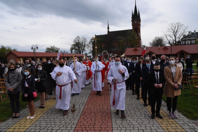 Nie chciej być byle jaki, zaangażuj się i zmieniaj świat!