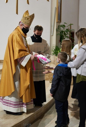 Wizytacja u św. Wojciecha w Wałbrzychu. Uroczystości z dwoma męczennikami