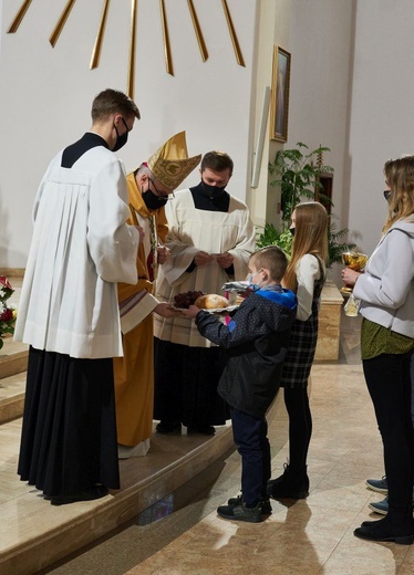 Wizytacja u św. Wojciecha w Wałbrzychu. Uroczystości z dwoma męczennikami