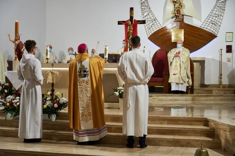 Wizytacja u św. Wojciecha w Wałbrzychu. Uroczystości z dwoma męczennikami