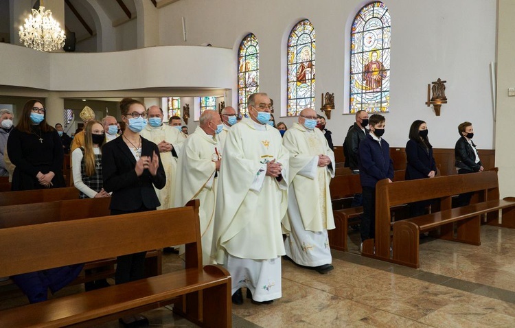 Wizytacja u św. Wojciecha w Wałbrzychu. Uroczystości z dwoma męczennikami