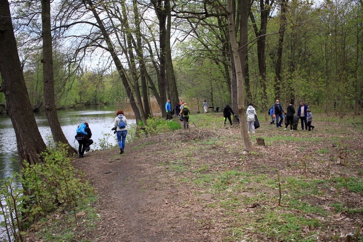 Pałac i park Schaffgotschów w Kopicach. Akcja sprzątania