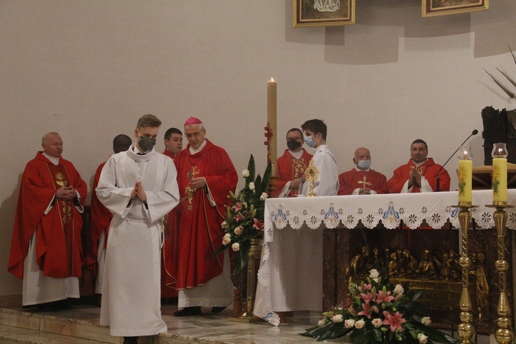 Uroczystościom odpustowym przewodniczył bp Mieczysław Cisło