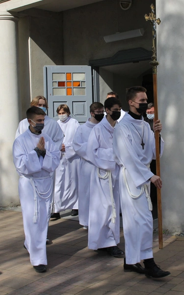 Ostatnie pożegnanie ks. prof. Józefa Kiedosa w Jaworzu - Msza św. pogrzebowa