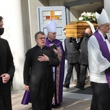 Ostatnie pożegnanie ks. prof. Józefa Kiedosa w Jaworzu - Msza św. pogrzebowa