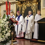Nowy Wiśnicz. Odsłonięcie i błogosławieństwo obelisku 400-lecia parafii