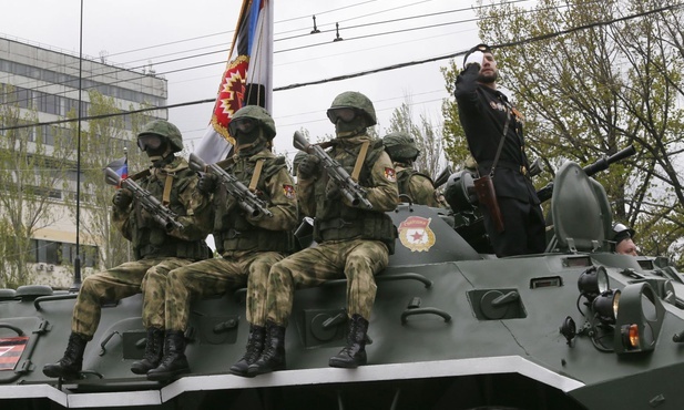 W Doniecku na razie tylko paradowali