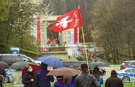 Uroczystość pod pomnikiem Czynu Powstańczego.