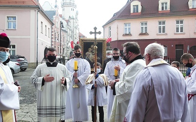 Oficjalne powitanie w kamiennogórskiej parafii pw. Świętych Piotra i Pawła.