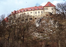 Przegorzalski „Schloss Wartenberg” wybudowano w stylu zamków nad Renem.