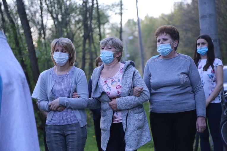 Poświęcenie kapliczki w Łazach Biegonickich