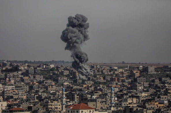 Władze Izraela zalecają mieszkańcom terenów w pobliżu Strefy Gazy, by zamknęli się w domach