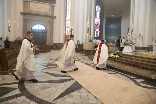 Katowice. Święcenia prezbiteratu (1)