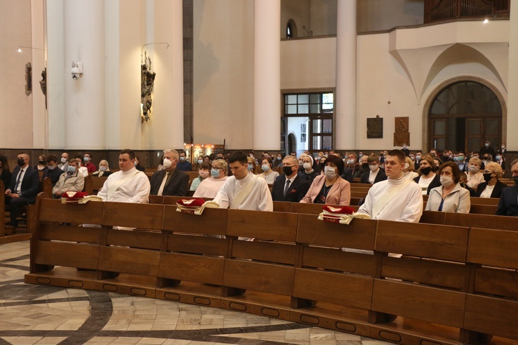 Katowice. Święcenia prezbiteratu (2)