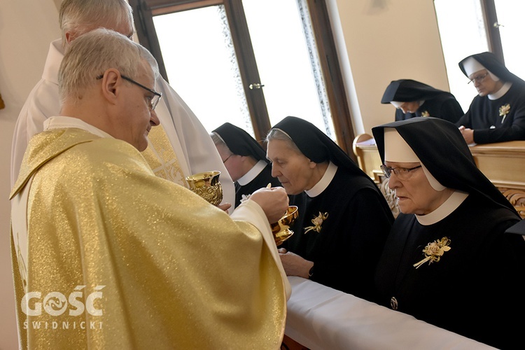 60-lecie profesji siedmiu franciszkanek i jeden złoty jubileusz