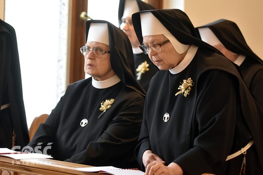 60-lecie profesji siedmiu franciszkanek i jeden złoty jubileusz