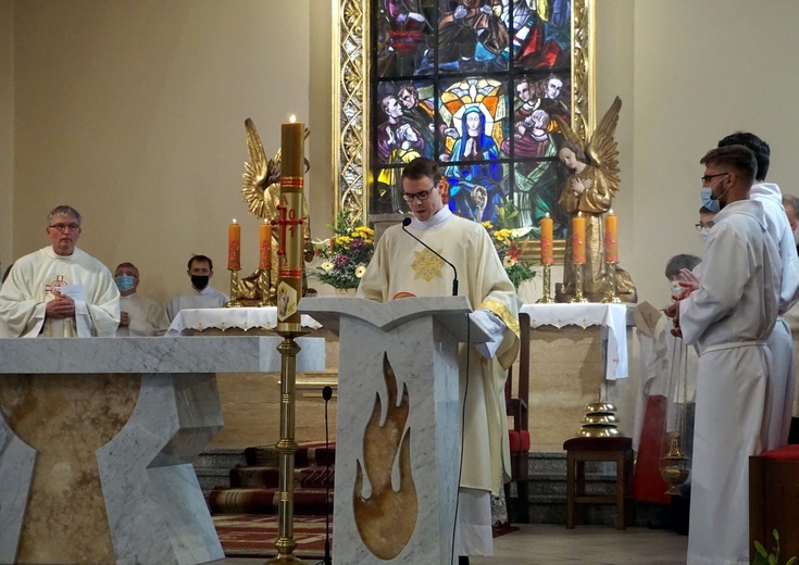 Konsekracja ołtarza w kościele św. Macieja w Zabrzu