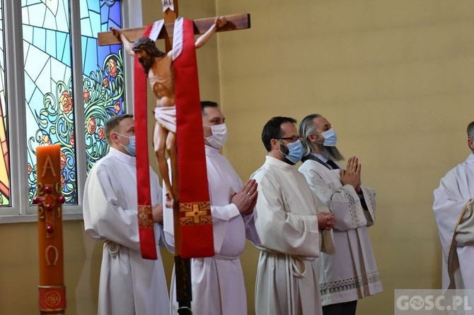 W tydzień przeczytają całą Biblię