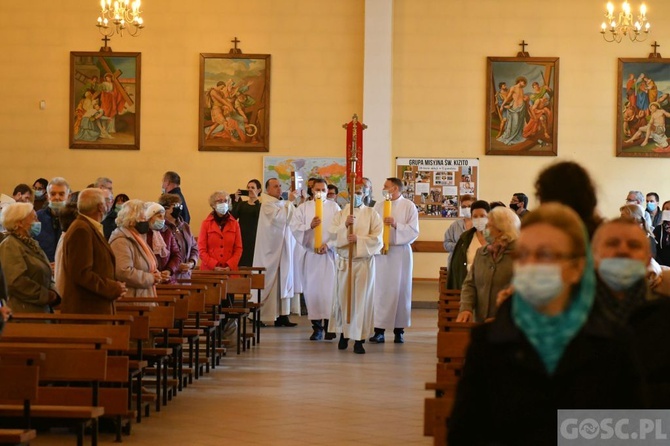 W tydzień przeczytają całą Biblię