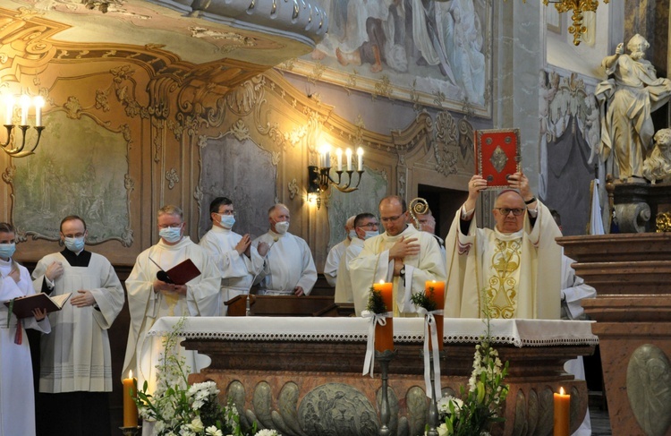 Święcenia ks. Dariusza Karbowskiego w Głogówku