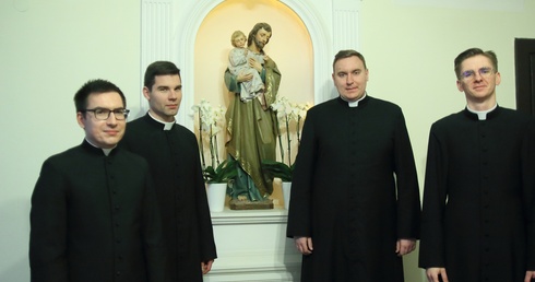 Diakoni proszą o modlitwę