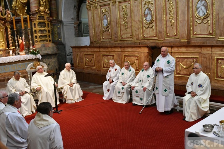 W Paradyżu dziękowali za 40 lat kapłaństwa