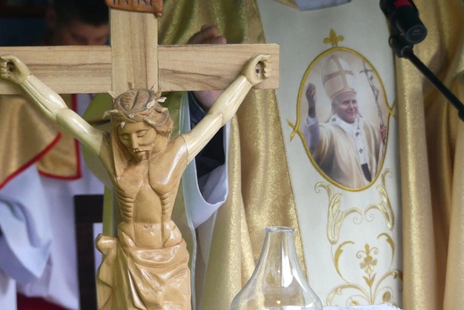 101. urodziny św. Jana Pawła II przy starej kuźni w Rzykach
