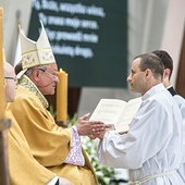 ▲	Klerycy VI roku złożyli przyrzeczenie bezżenności i posłuszeństwa.