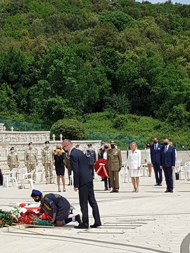 Kard. Dziwisz na Monte Cassino