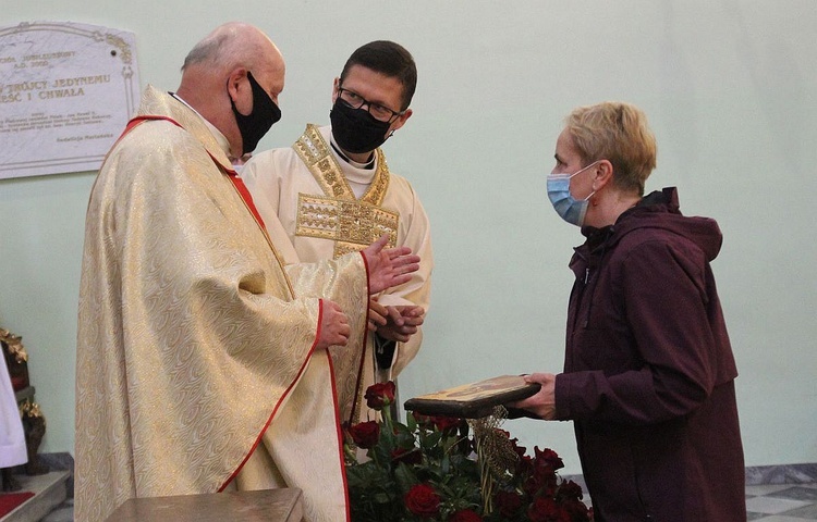 Podziękowanie za pracę służby zdrowia w czasie epidemii w Cieszynie