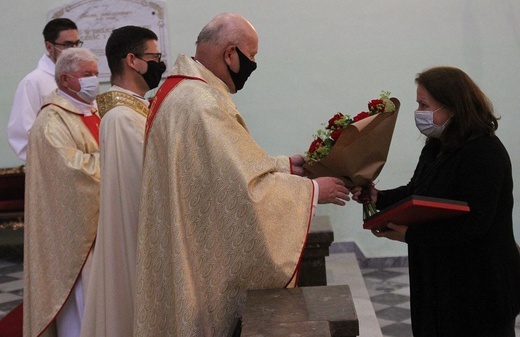 Podziękowanie za pracę służby zdrowia w czasie epidemii w Cieszynie