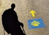 Pielgrzymowanie do Santiago de Compostela utrudnia zamknięcie alberg na trasie Camino.