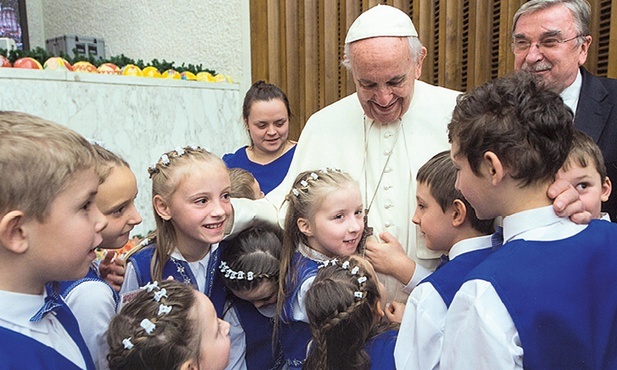 – Jak one się do niego garnęły! – wspomina z rozrzewnieniem spotkanie dzieci z papieżem  ich dziadek-wujek.