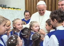 – Jak one się do niego garnęły! – wspomina z rozrzewnieniem spotkanie dzieci z papieżem  ich dziadek-wujek.
