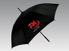 Parasol z logo Radia eM