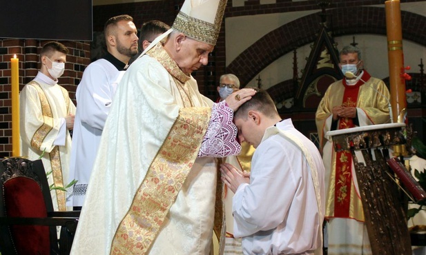 Bp Jan Kopiec: Nie ma Kościoła bez kapłaństwa, ani kapłaństwa bez Kościoła
